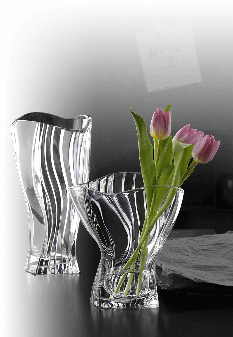 VASO 22CM 'CURVE' - CRYSTAL GLASS - Nachtmann