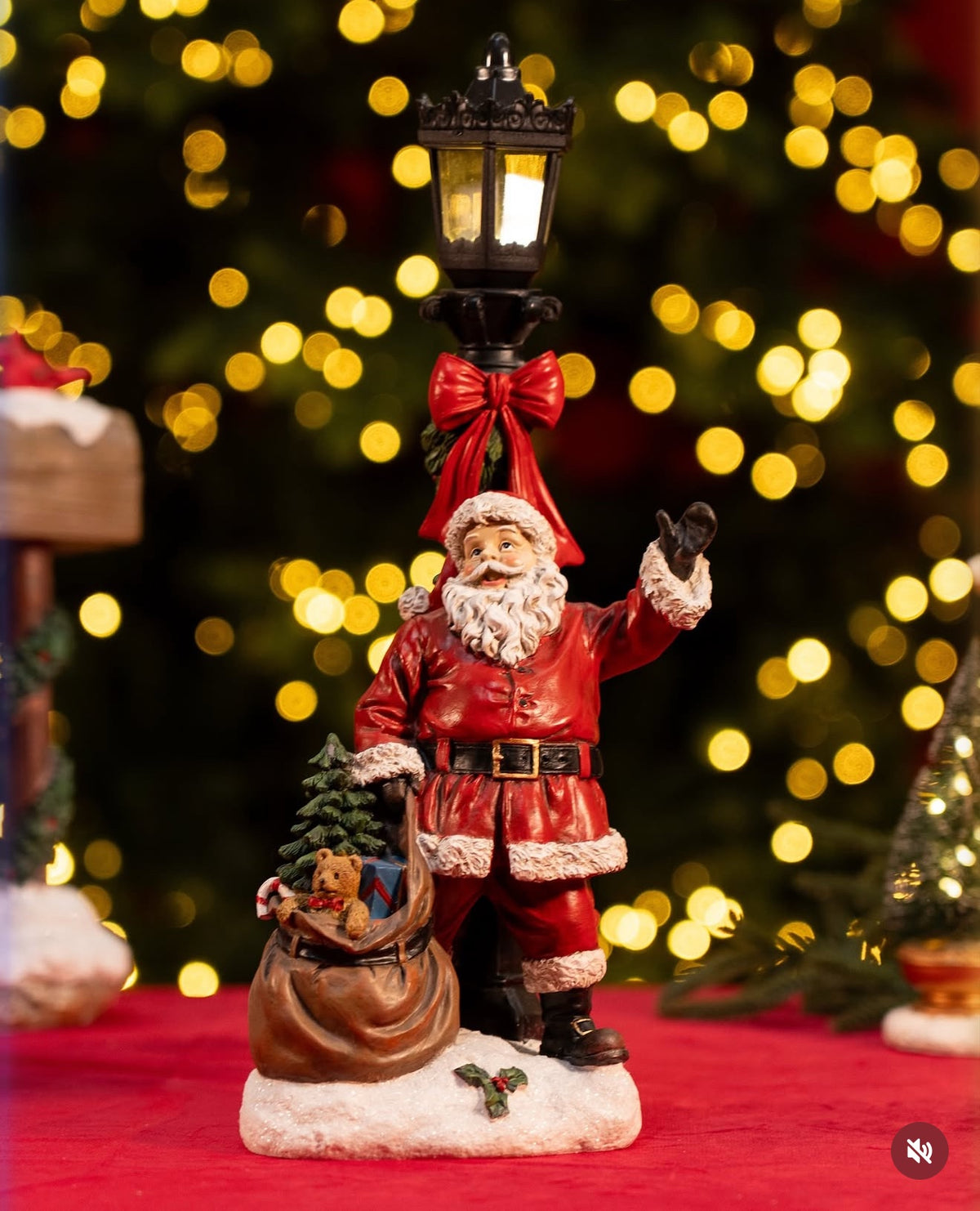 BABBO NATALE SACCO REGALI E LAMPIONE - Le Stelle